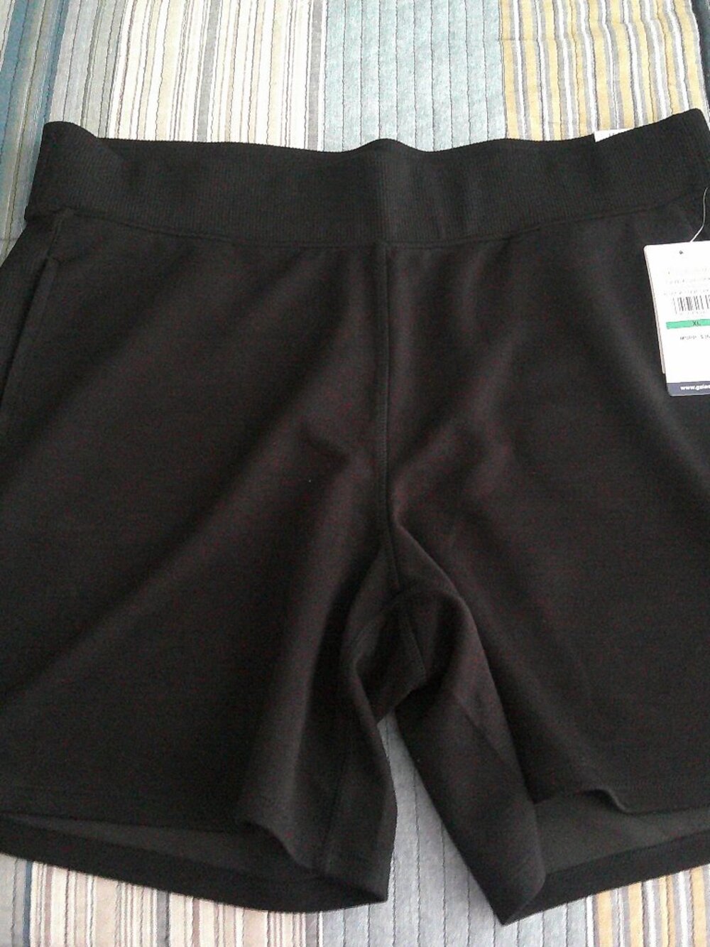 Gaiam Black shorts elastic waist with front and back pockets NWT Size XL